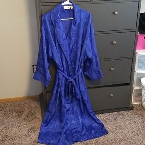 🍂3 for $25🍂VS Blue silk robe